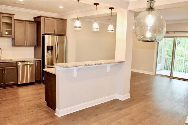 Photo - 402 Mariners Cir