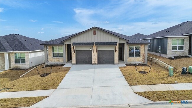 Building Photo - 3902 American Elm