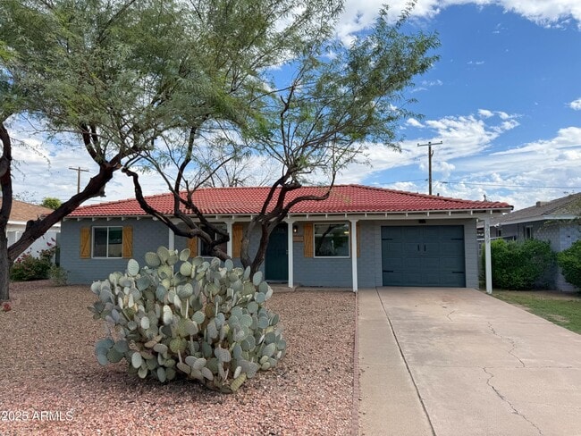 Building Photo - 3639 N 21st Ave