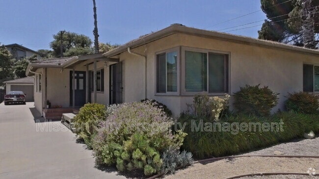 Building Photo - 2131 Gillespie St Rental