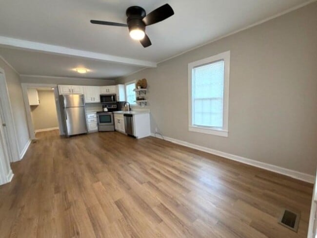 Photo - ~~~ What a gem!!- 2 Bedroom Home w/Great features!~~~