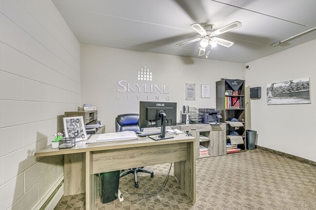 Photo - Lakeside Gardens Apartments