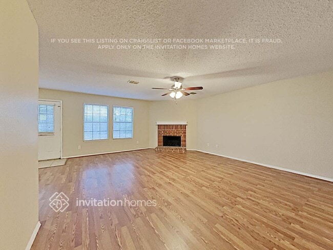 Photo - 1537 Englewood Dr