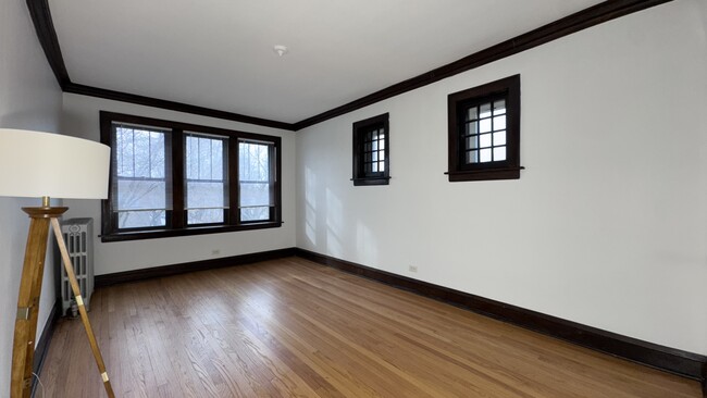 Living Room - North Wolcott Ave