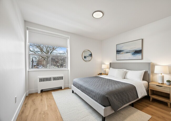 Photo - 1017 Woodbine