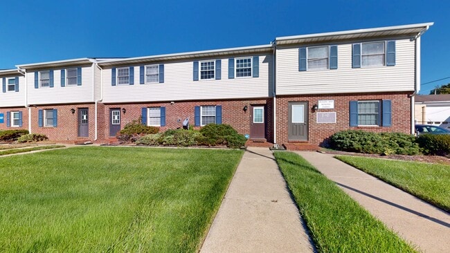 Building Photo - 383 W North St