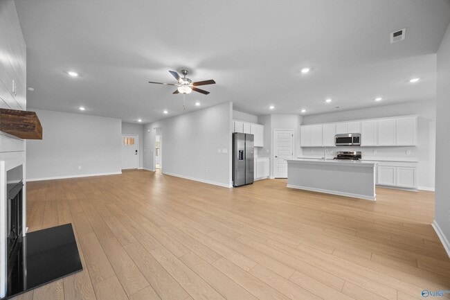 Photo - 130 Stockholm Ln