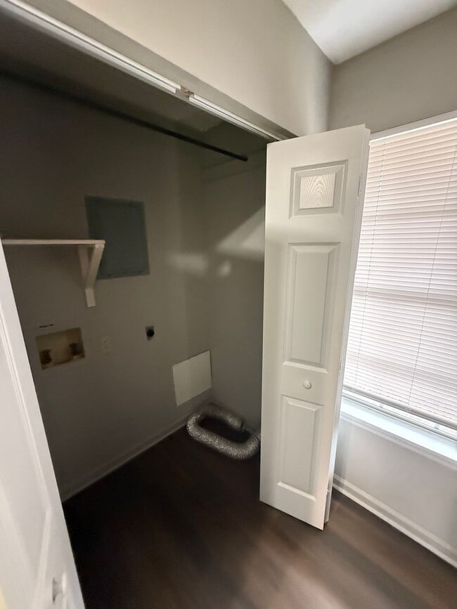 Photo - 118 Creekwood Ave Unit A