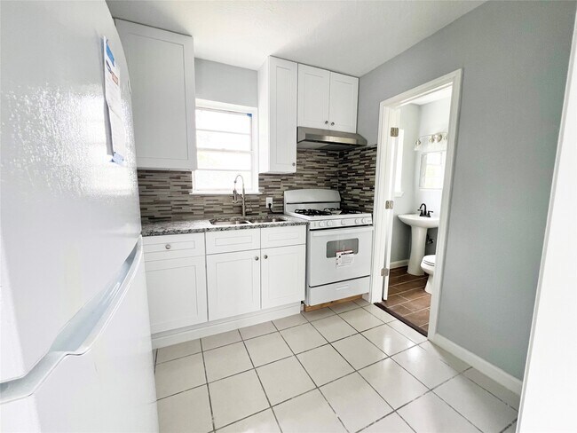 Photo - 103 Cosmos St Unit 4