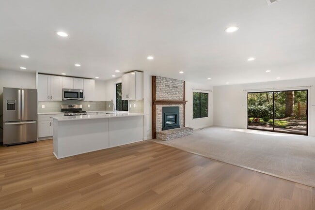 Photo - A Spacious Home in the Prestigious Sahalee Neighborhood with 2 Bed plus den and 2 Bath
