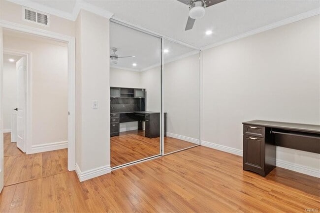 Photo - 14915 W San Fernando Mission Blvd