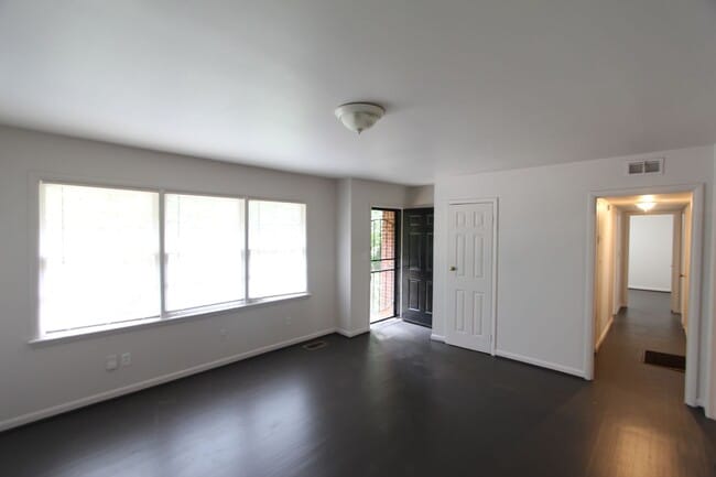 Photo - 1308 2nd St NW