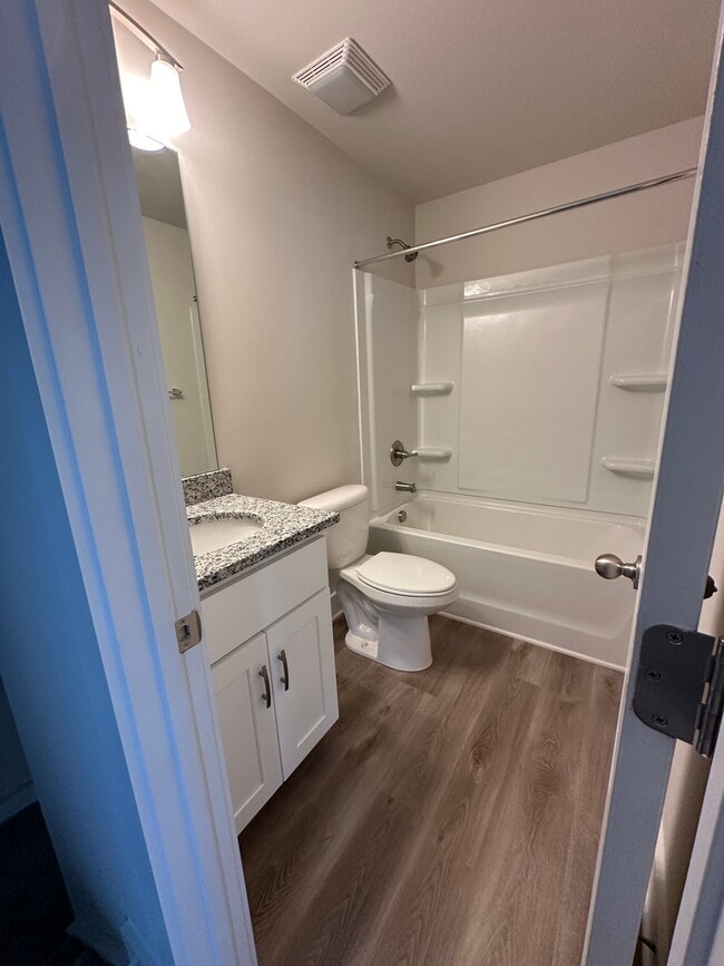 Photo - 802 Union St