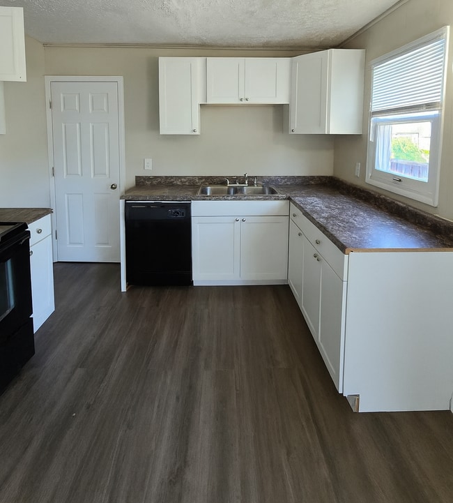 Photo - Buffalo Ridge Apartments