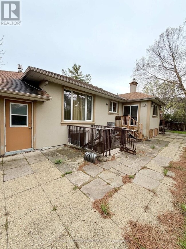 Photo - 169 McGill St