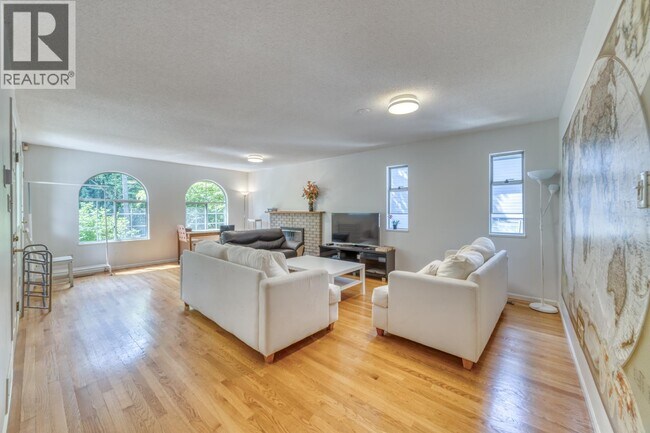 Photo - 4533 W 16th Ave