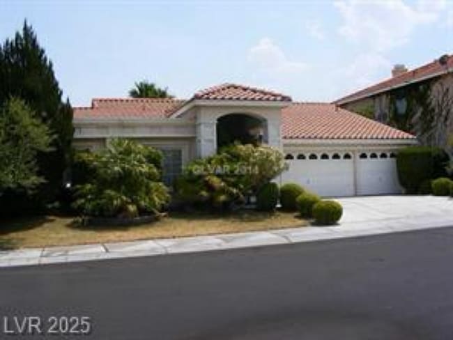 Building Photo - 8725 Castle Hill Ave