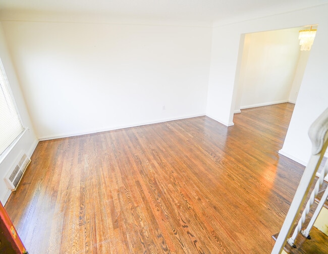Photo - 17199 Meyers Rd