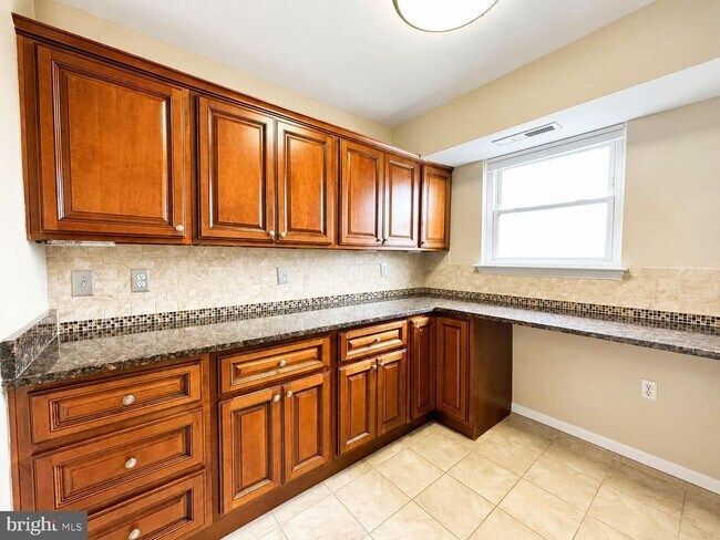 Photo - 430 N Armistead St Unit 303
