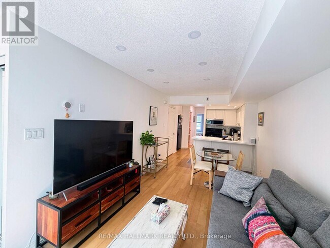 Photo - 12 Sudbury St
