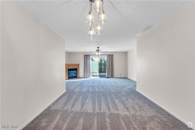 Building Photo - 6435 Forest Park Dr Rental