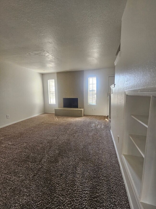 2209 Beaumont Dr