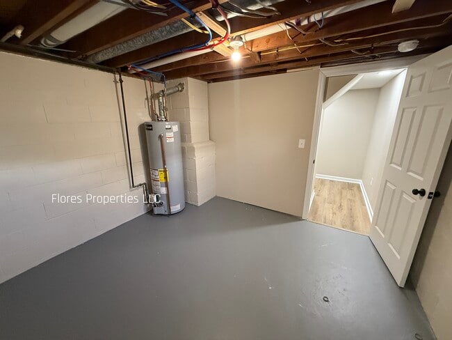 Photo - 1136 Pauline Ave