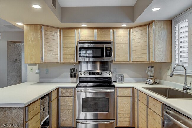 Photo - 3223 Pinehurst Dr
