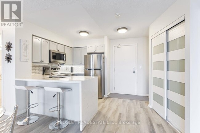 Photo - 18 Valley Woods Rd Unit 808