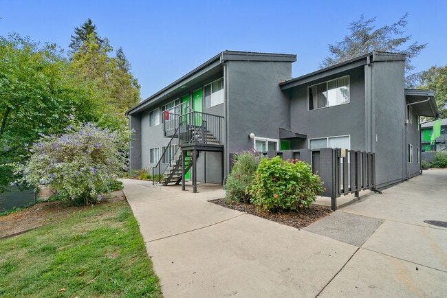 Hidden Creek Apartments