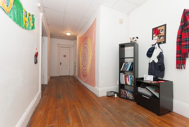 Photo - Boston University Area 2bed / 1bath $2500 available September 2026