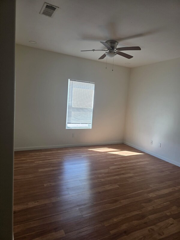 Photo - 2111 W University Dr Unidad D-1