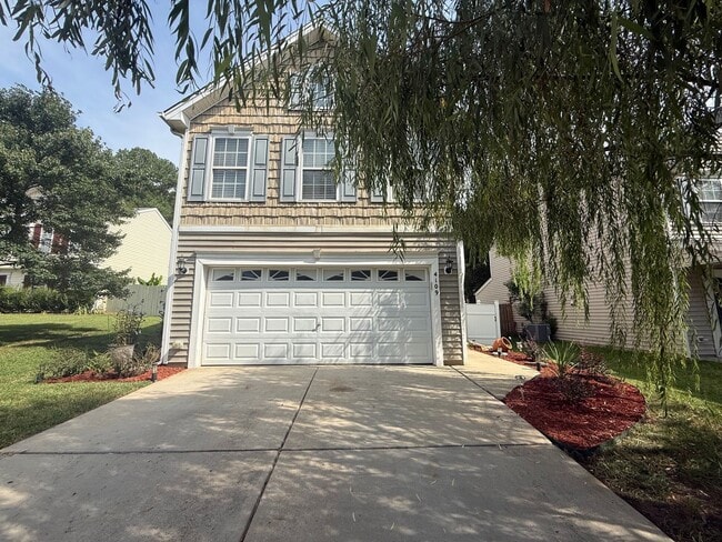 Building Photo - Charming 3BD, 2.5BA Raleigh Home with a Fenced Yard With Easy Access to Downtown Raleigh and Near...