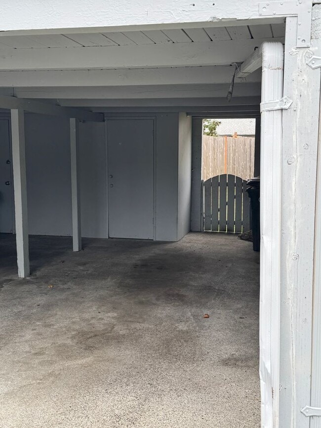 Photo - Charming 2-Bedroom Lakewood Duplex with Carport