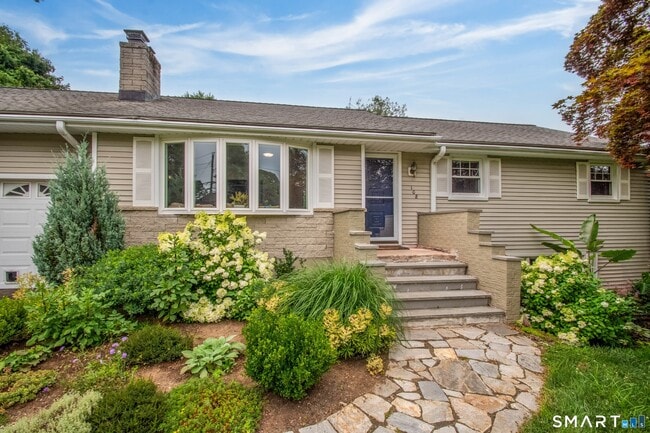 Photo - 108 Colonese Rd