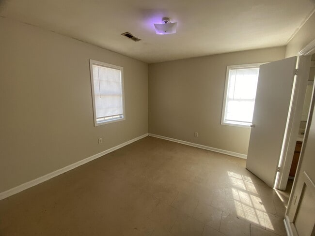 Photo - 1142 Ferrell St Unit 1