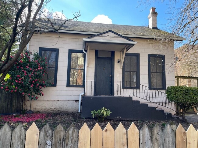 Building Photo - Office Suites in NW Nob Hill/Alphabet Dist... Unit 2050 Rental