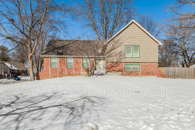 Photo - 1707 NW Willowbrook Dr House