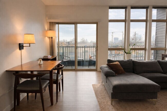 211 W Mineral St Unit SI ID1379007P