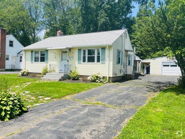 Building Photo - 278 Beechwood Rd Rental