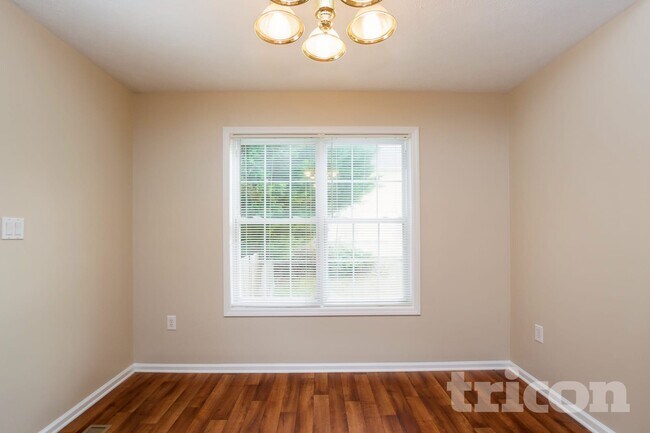 Photo - 302 Bethel Dr