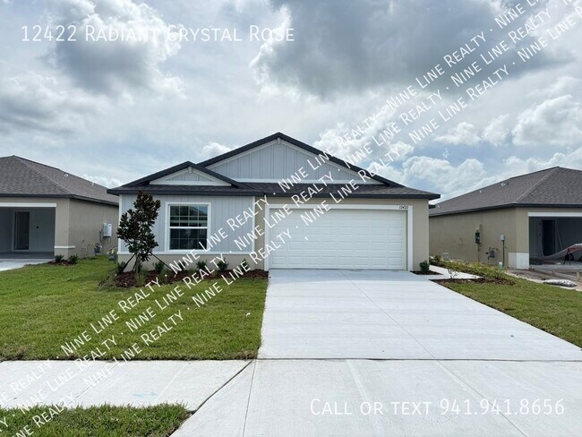 Photo - 12422 Radiant Crystal Rose