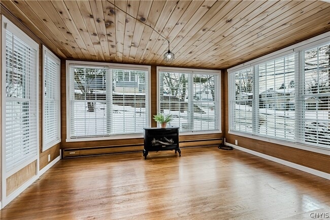 Photo - 63 Higby Rd