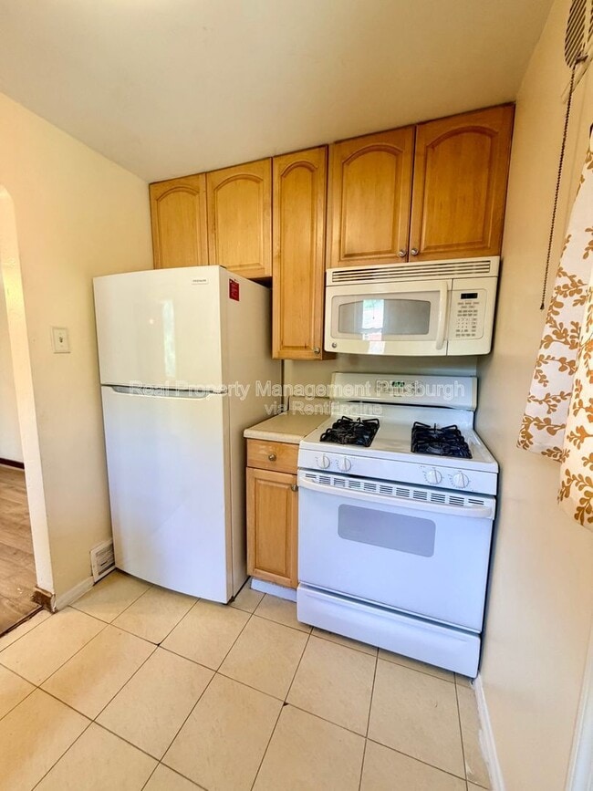 Photo - 1076 Thornwood Dr