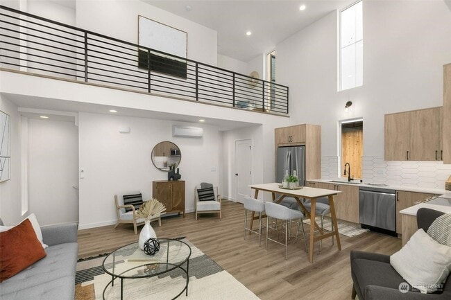 Photo - Welcome Home -Modern and Expansive Windows