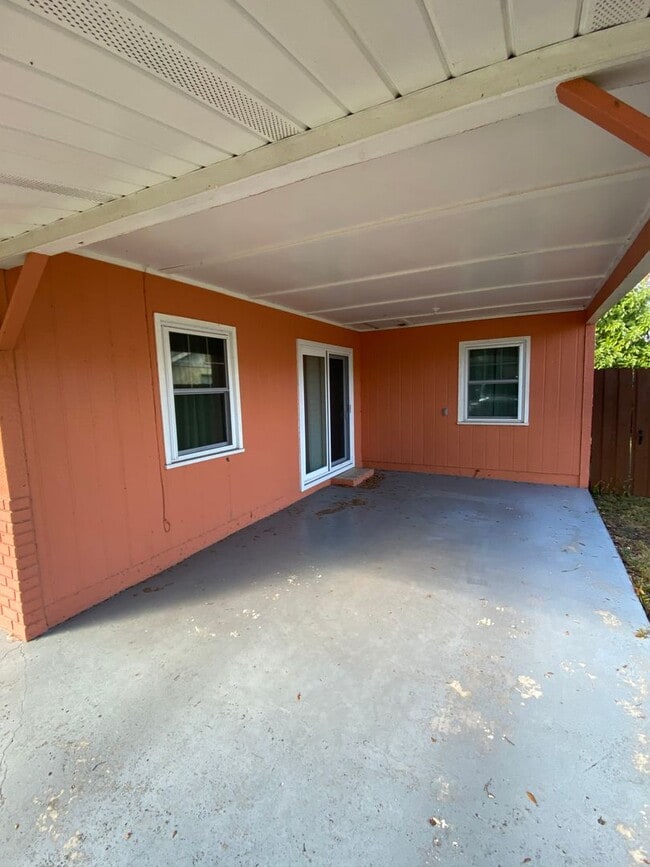 Photo - 2 Bedroom house for rent - Move in now - n...