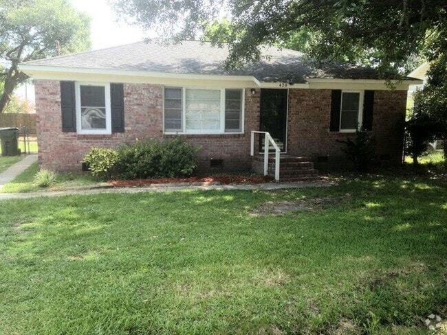 Building Photo - 420 Sarah Dr Rental