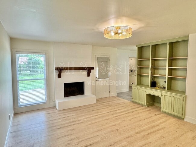 Photo - 3224 Little John Dr