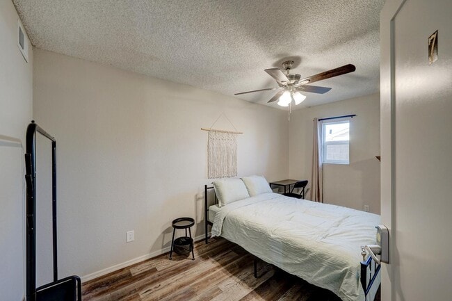 Photo - 5124 W Harmont Dr