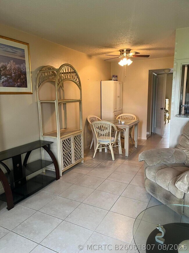 50 Dorchester Way Unit c